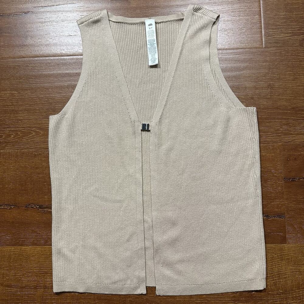 Alo Salana Ribbed Tank Vest Womens S Beige Knit Muse Minimal City Designer Layer